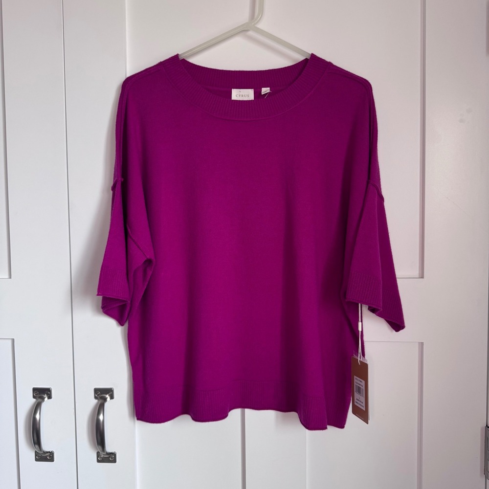 NWT Cyrus Purple Raspberry Knit Top Women's Sz Large Reverse Seam Detail Ribbed